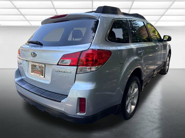 Used 2013 Subaru Outback 2.5i Premium AWD/4WD image 6