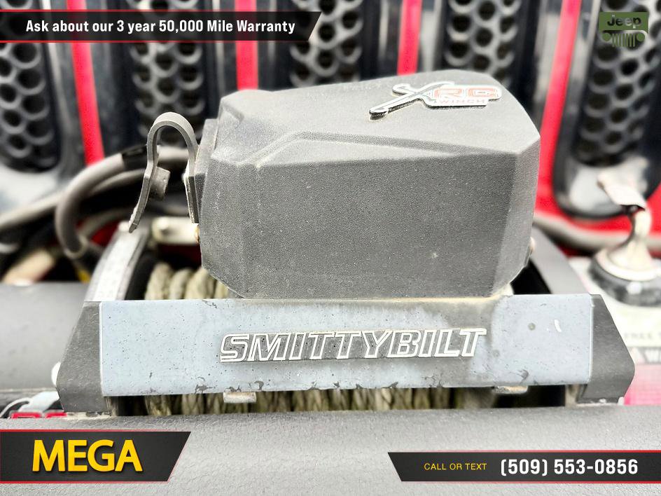 Used 2016 Jeep Wrangler Unlimited Sahara w/ Connectivity Group AWD/4WD image 30