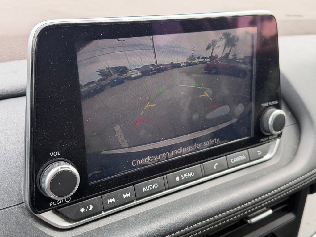 Used 2023 Nissan Rogue SV image 13