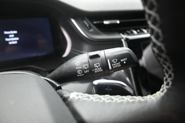 Used 2022 Jeep Grand Cherokee L Laredo w/ Luxury Tech Group I AWD/4WD image 21