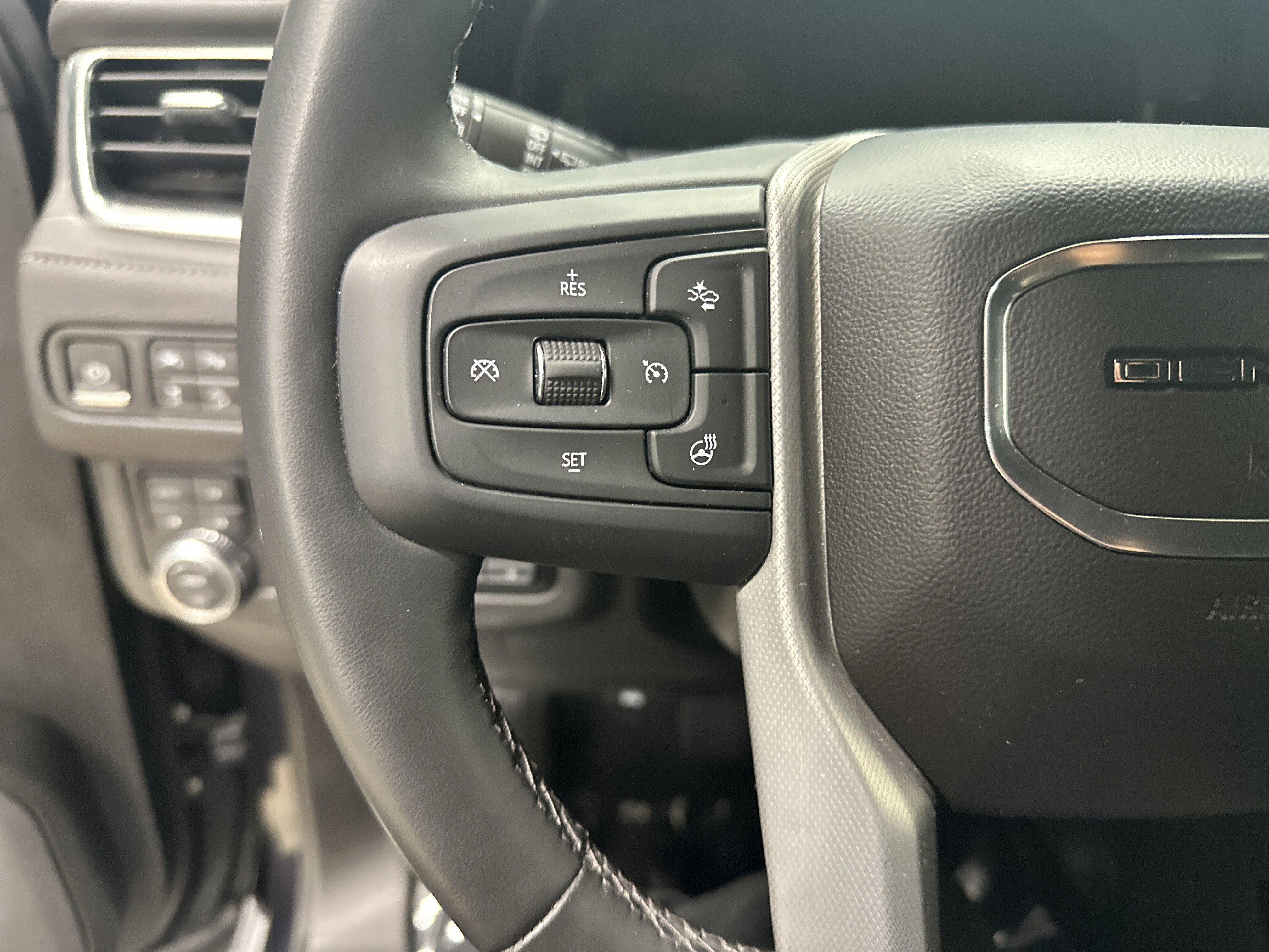 Used 2023 GMC Yukon Denali w/ Max Trailering Package AWD/4WD image 19