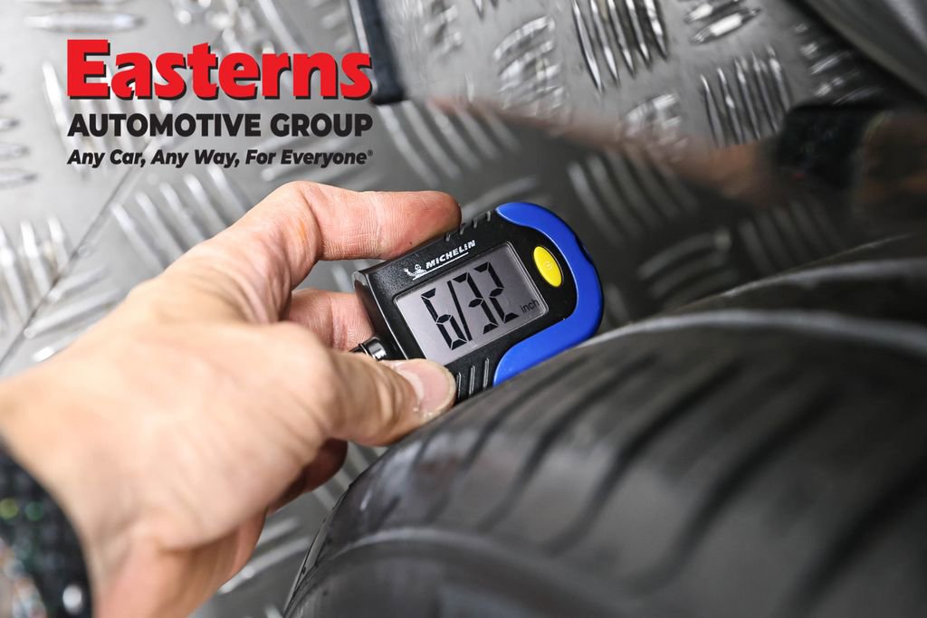 Used 2019 Chevrolet Impala LT FWD image 28