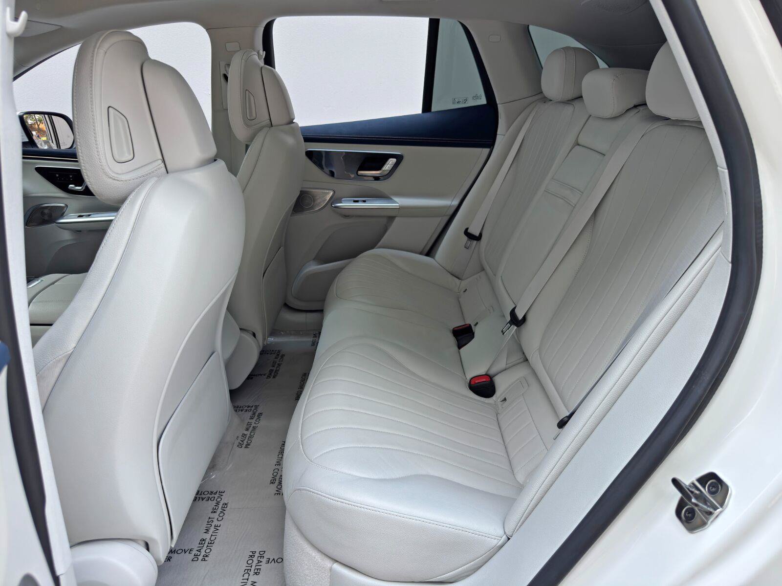 Used 2023 Mercedes-Benz EQE 500 4MATIC SUV w/ Exclusive Trim Package image 39