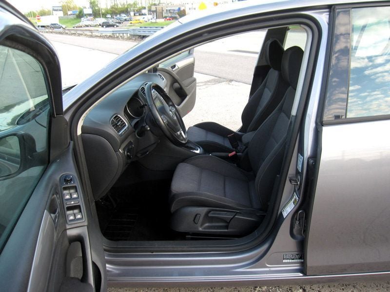 Used 2011 Volkswagen Golf TDI image 17