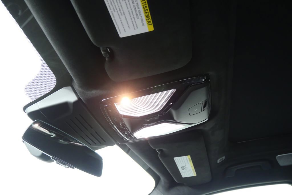 Used 2026 BMW X7 M60i image 22