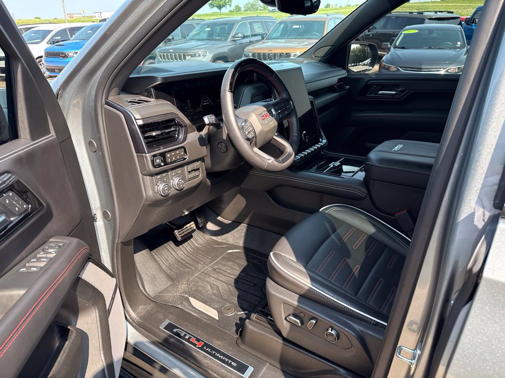 Used 2026 GMC Yukon AT4 Ultimate AWD/4WD image 32