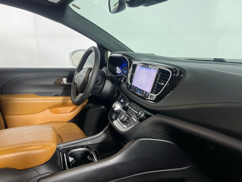 Used 2022 Chrysler Pacifica Pinnacle image 38