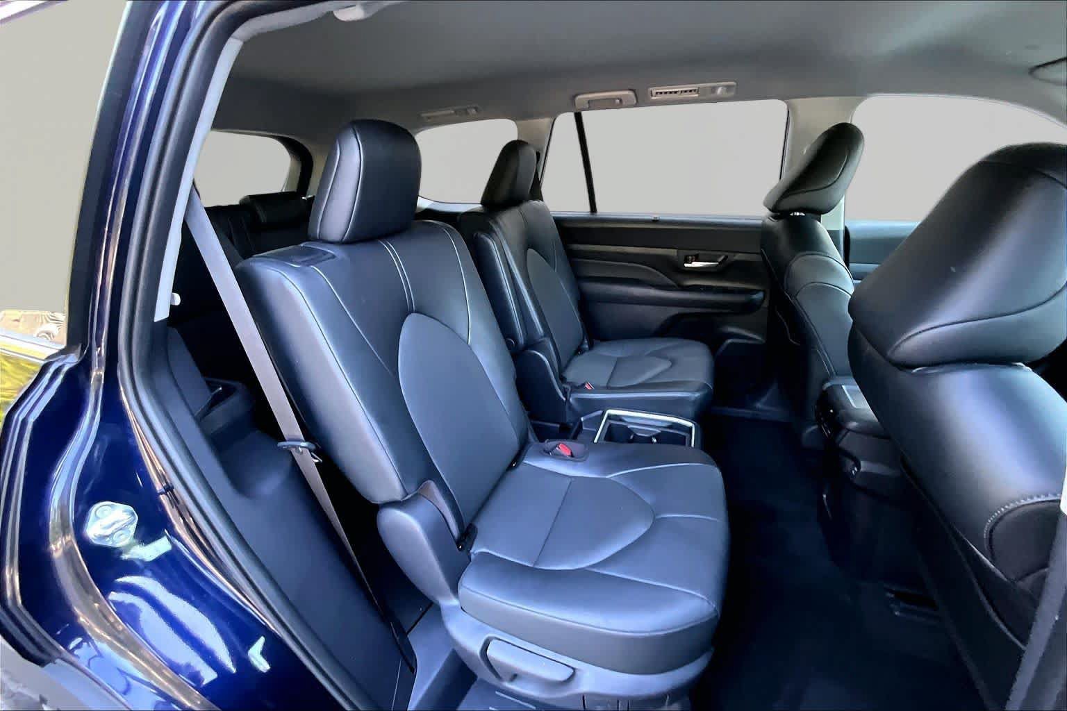 Used 2025 Toyota Grand Highlander FWD image 20