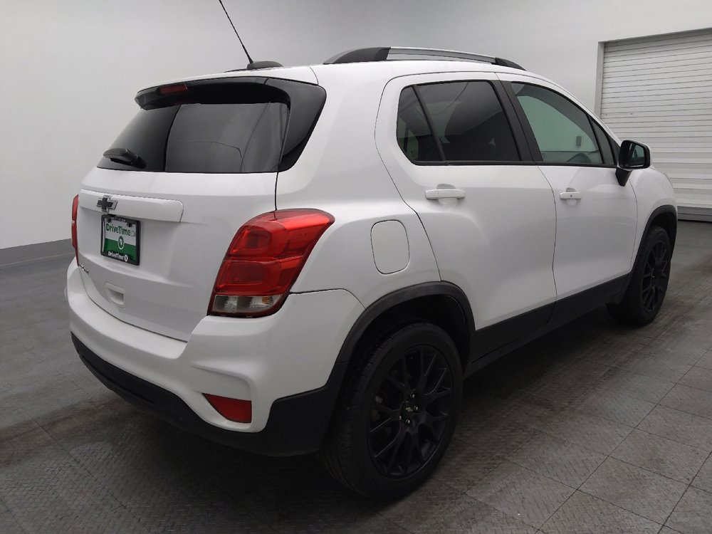 Used 2021 Chevrolet Trax LT w/ Premium Seat Package AWD/4WD image 9
