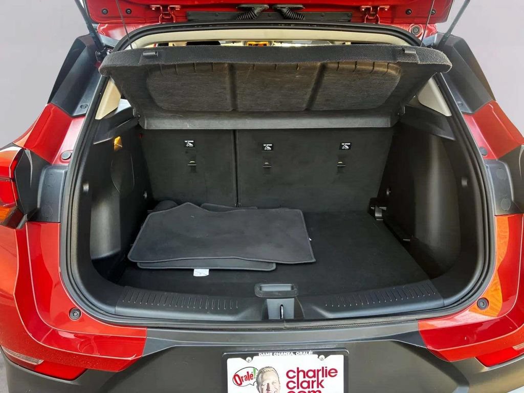 Used 2024 Buick Encore GX Preferred w/ Comfort Package FWD image 11