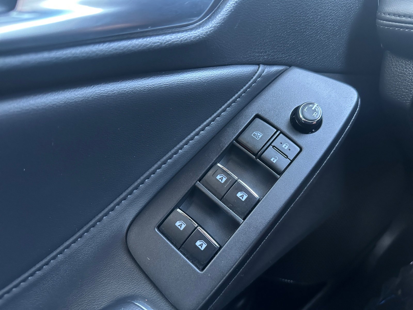 Used 2020 Toyota Avalon XLE w/ All Weather Liner Package FWD image 16