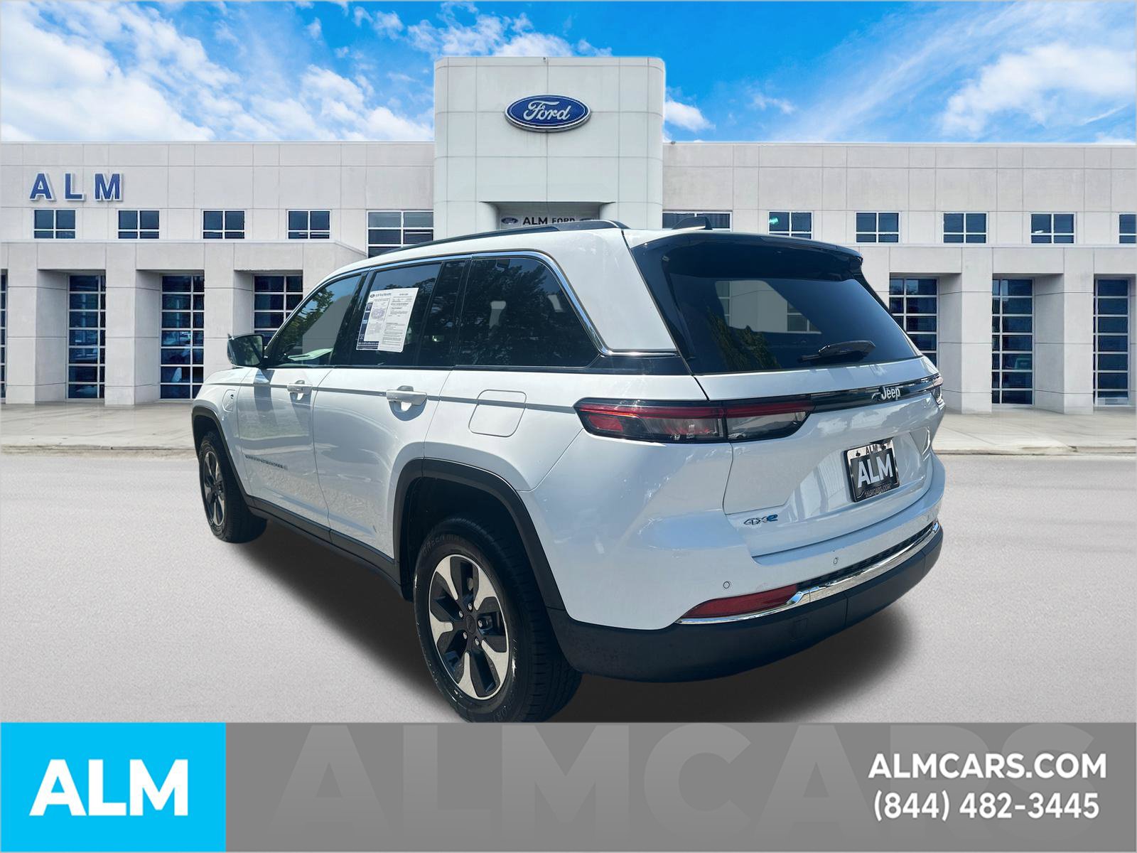 Used 2024 Jeep Grand Cherokee Limited 4xe AWD/4WD image 8