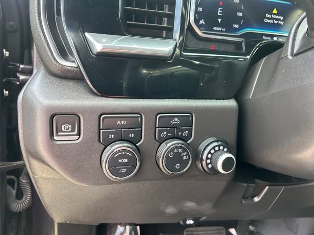 Used 2022 Chevrolet Silverado 1500 LT AWD/4WD image 17
