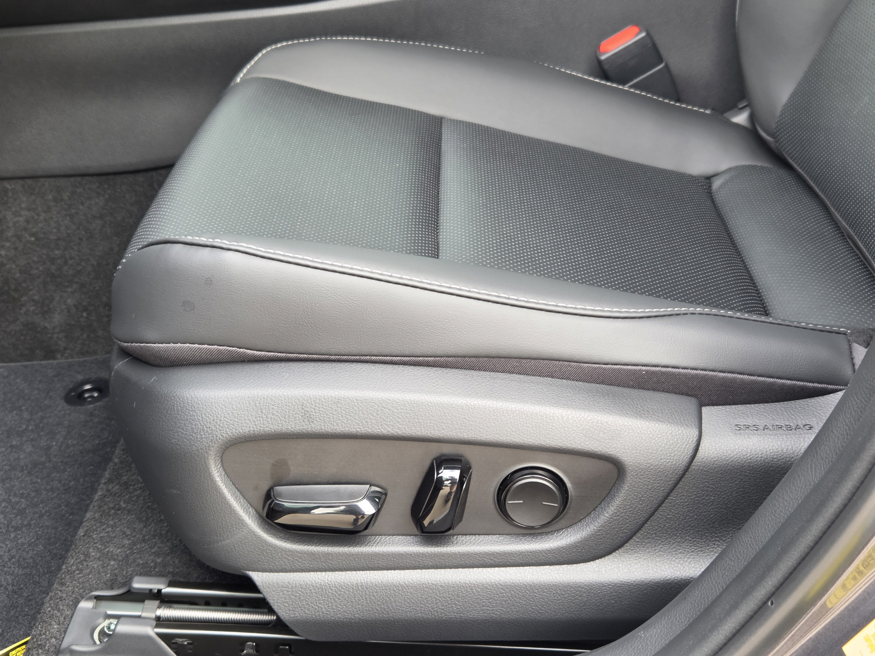 New 2026 Lexus UX 300h FWD w/ Accessory Package (Z1) image 15