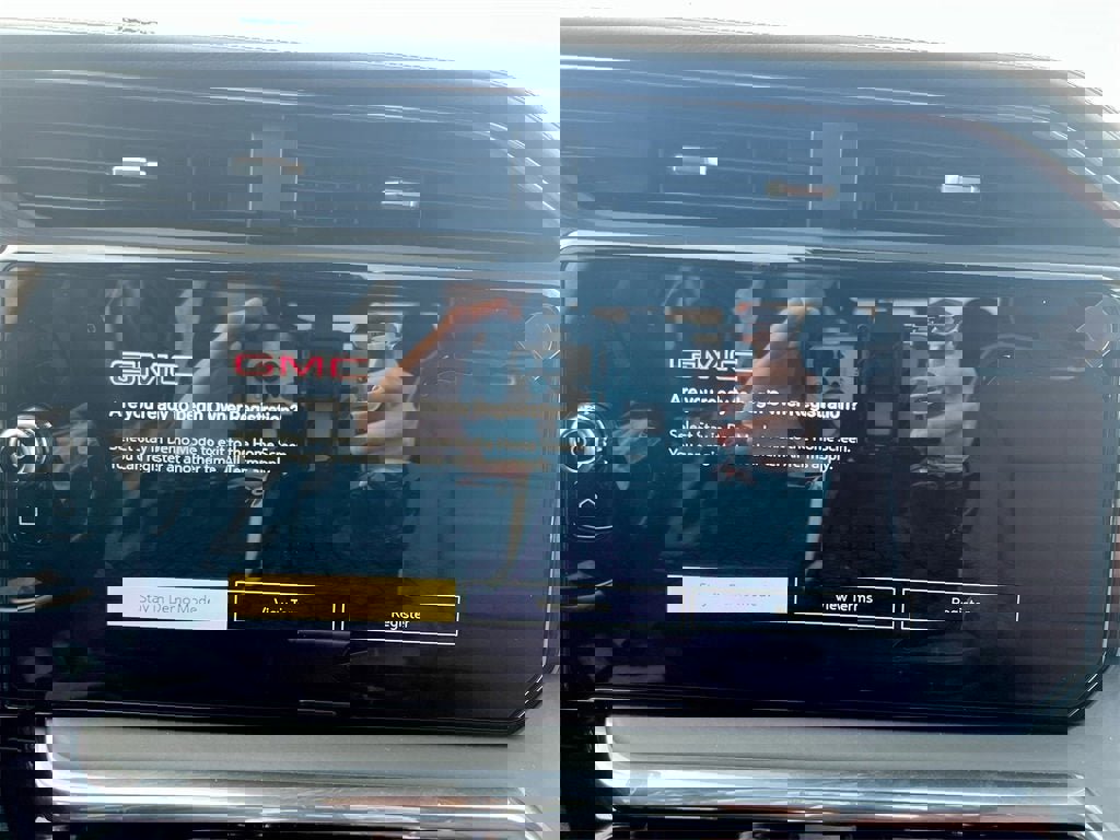 New 2025 GMC Sierra 3500 Denali Ultimate image 13