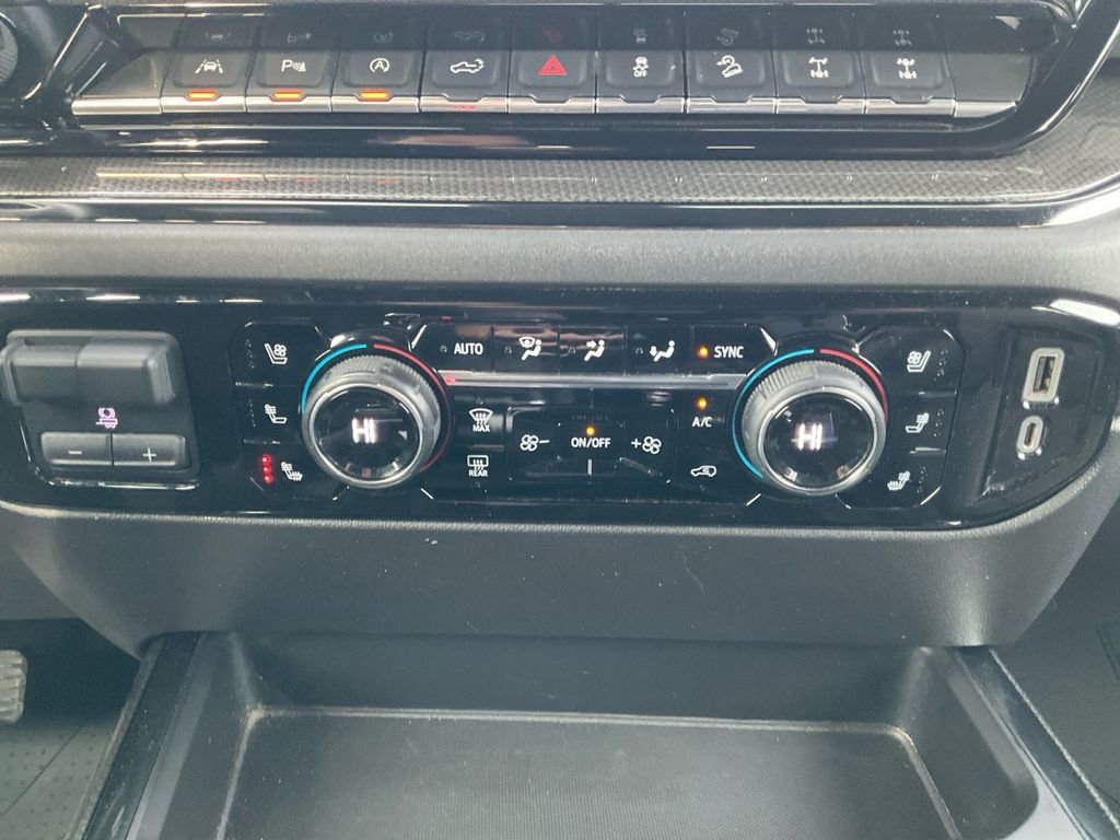 Used 2023 Chevrolet Silverado 1500 ZR2 w/ Technology Package image 21