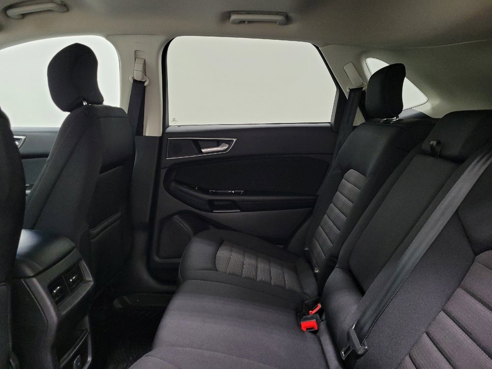 Used 2018 Ford Edge SEL image 18