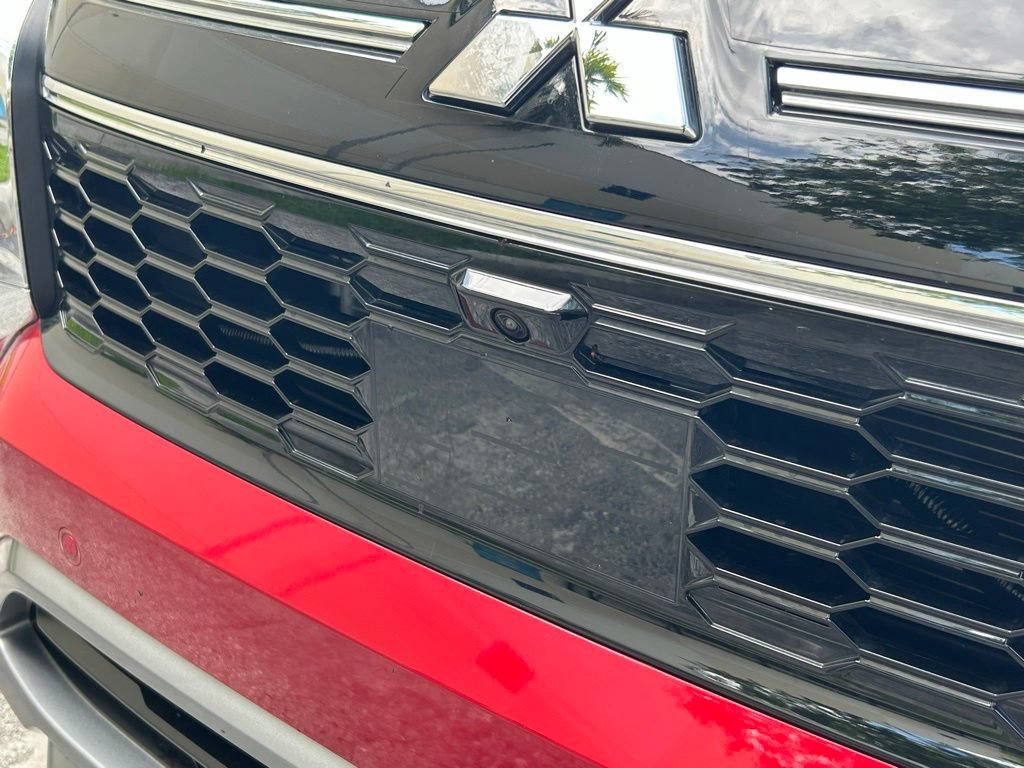 Used 2025 Mitsubishi Outlander SE FWD image 29