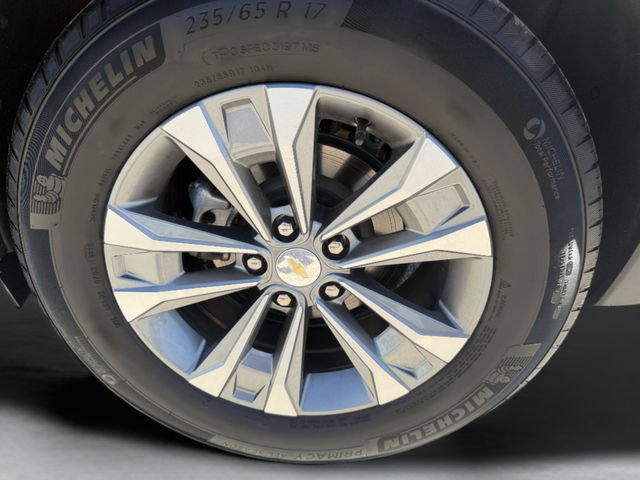 Used 2025 Chevrolet Equinox LT AWD/4WD image 32