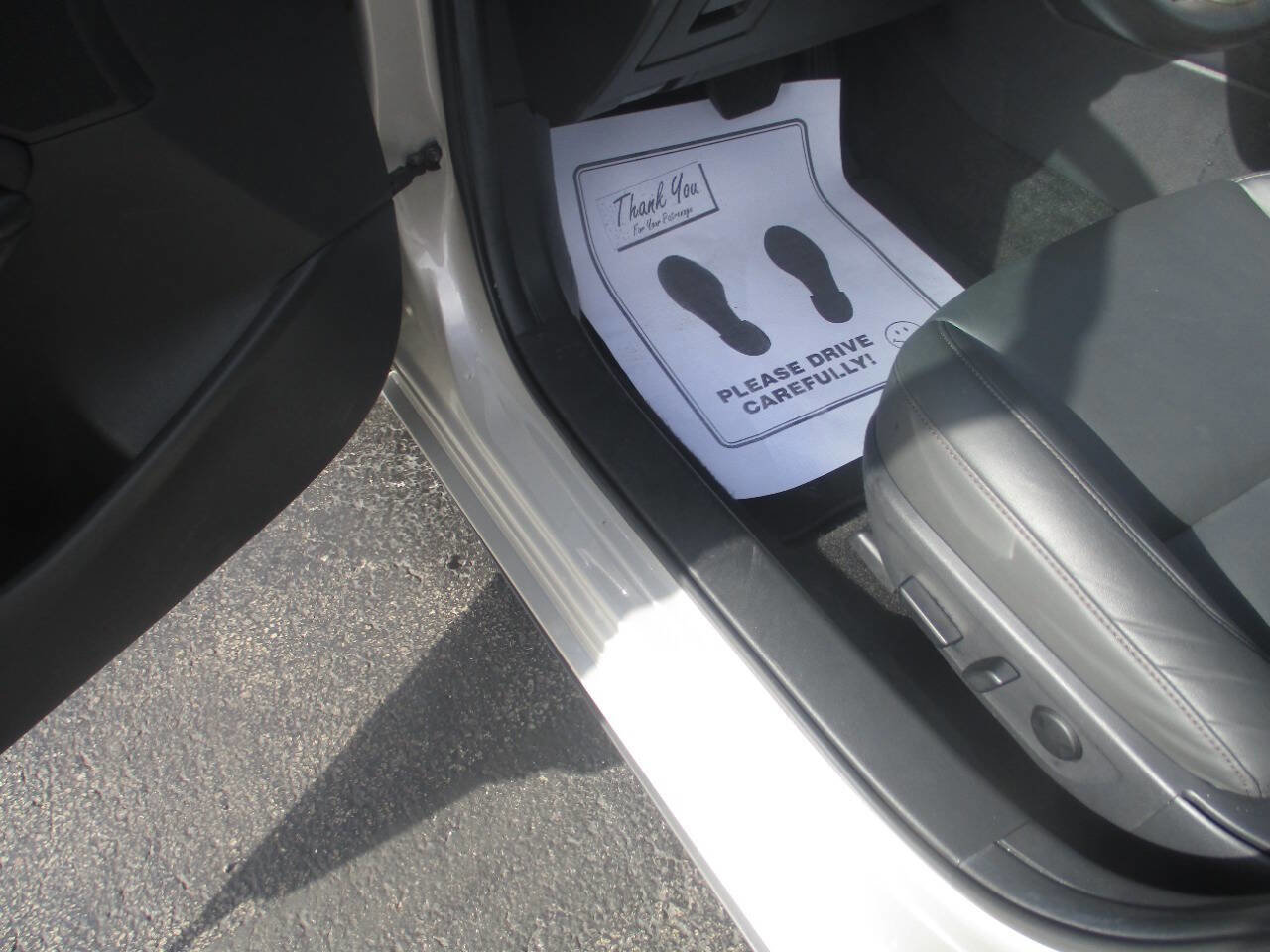 Used 2025 MAZDA MAZDA3 s image 12