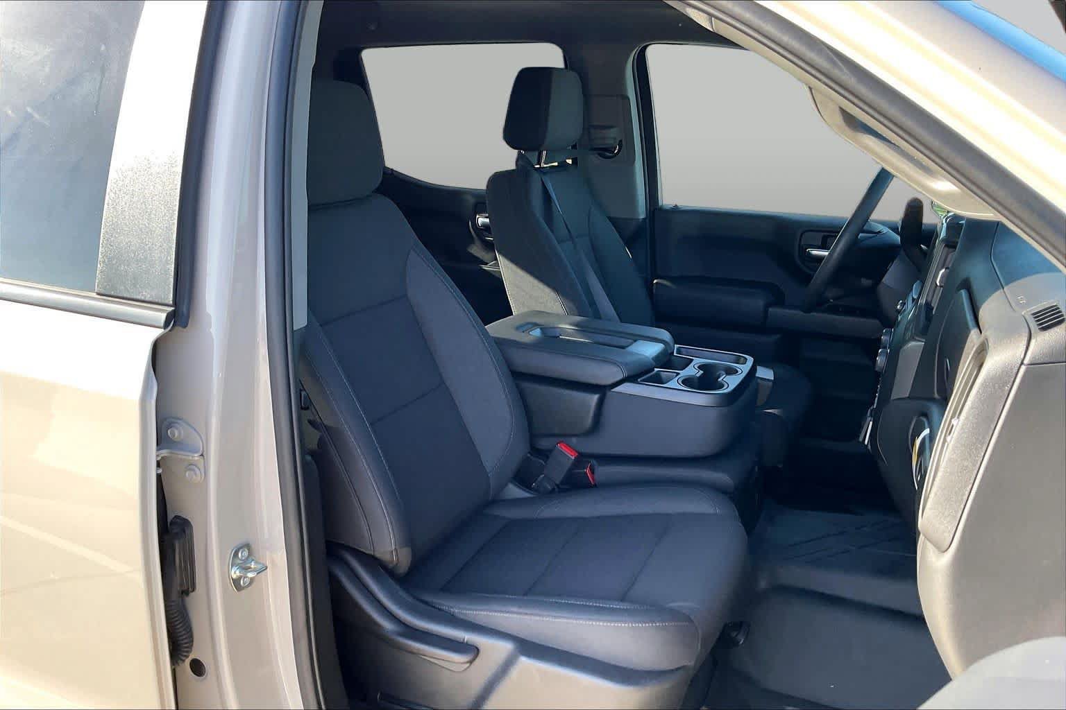 Certified 2026 Chevrolet Silverado 1500 Custom w/ LPO, Dark Essentials Package RWD image 9