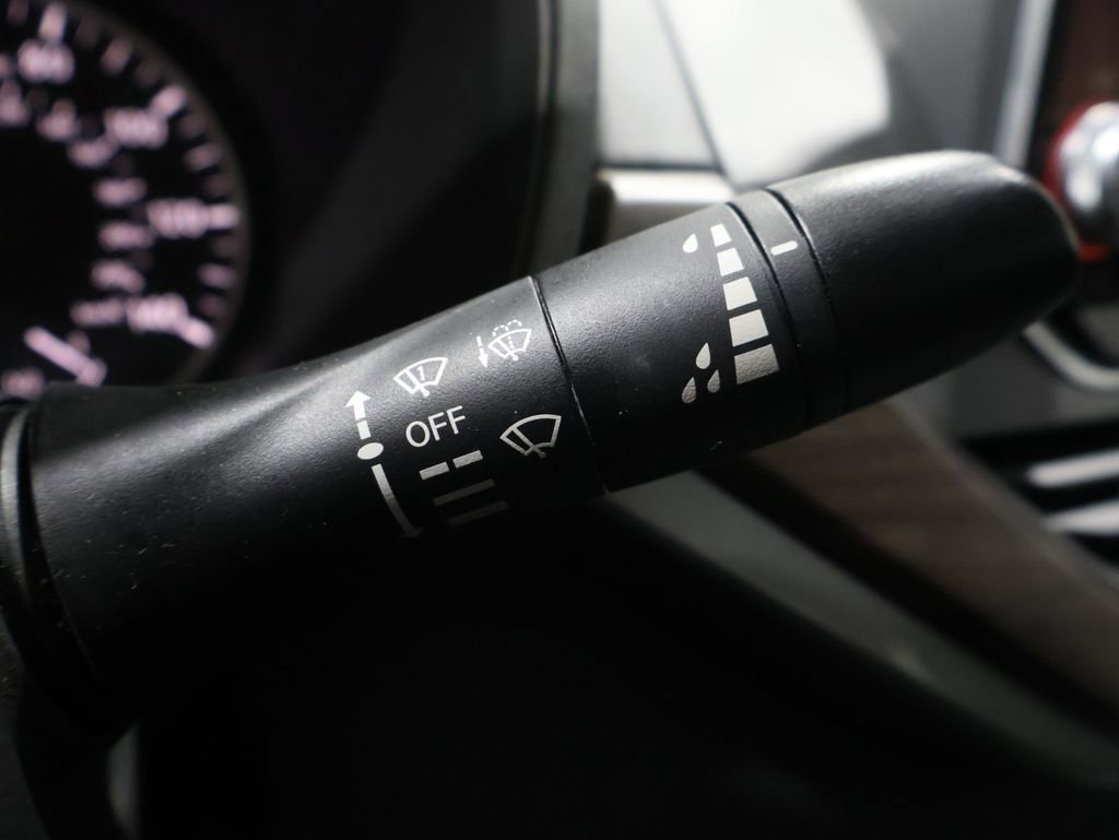 Used 2024 Nissan Altima 2.5 SV image 39