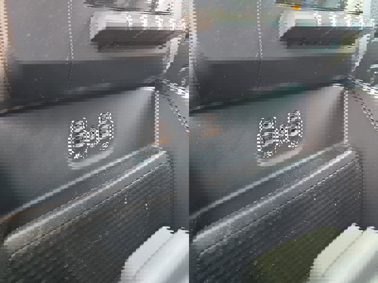 Used 2020 RAM 1500 Laramie image 29