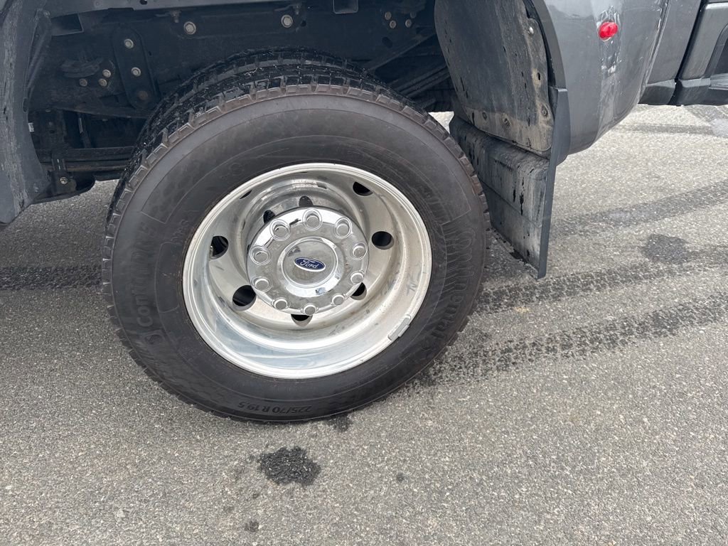 Used 2023 Ford F450 Lariat w/ FX4 Off-Road Package image 8