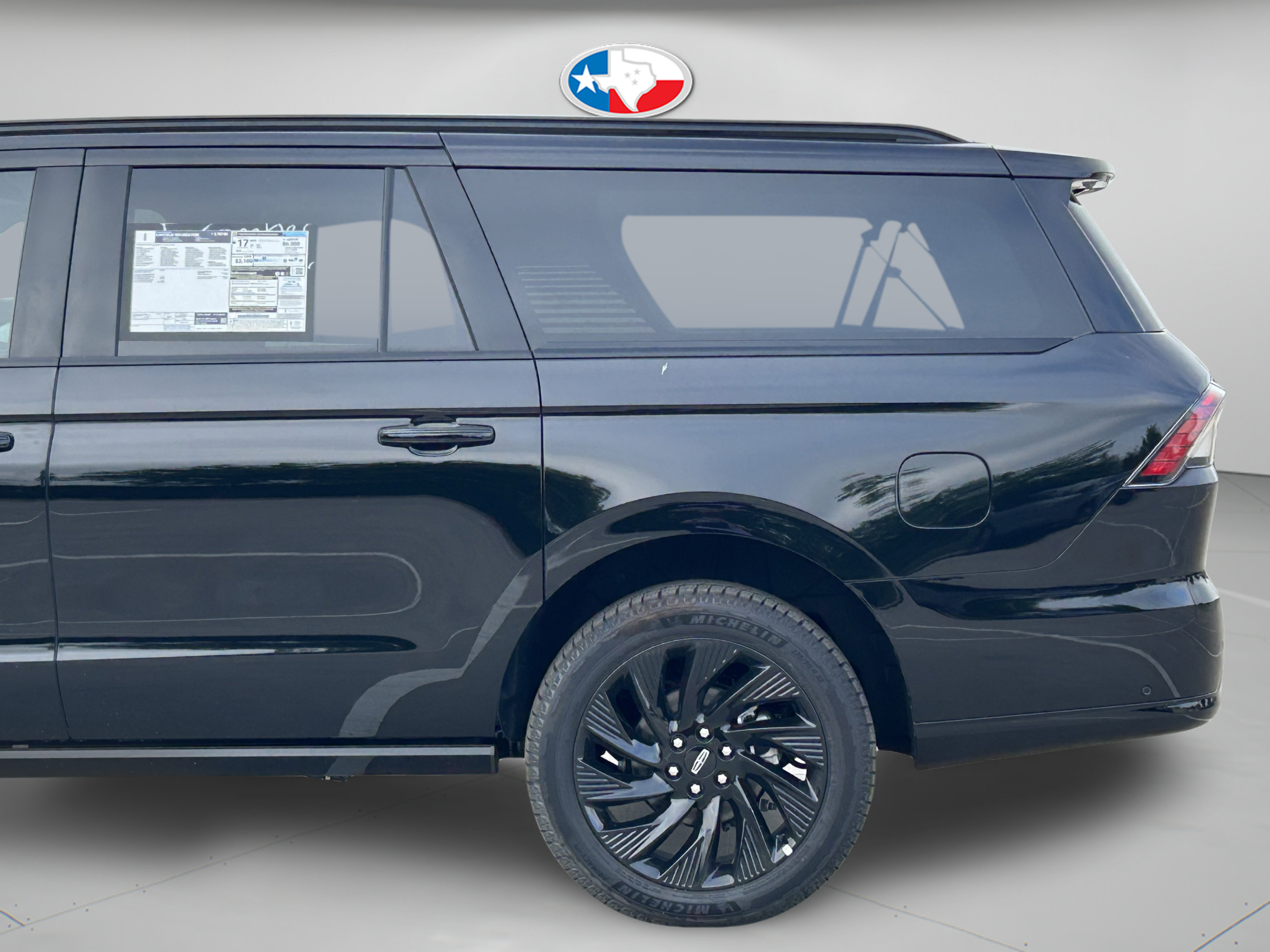 New 2025 Lincoln Navigator L Reserve w/ Jet Appearance Package AWD/4WD image 32