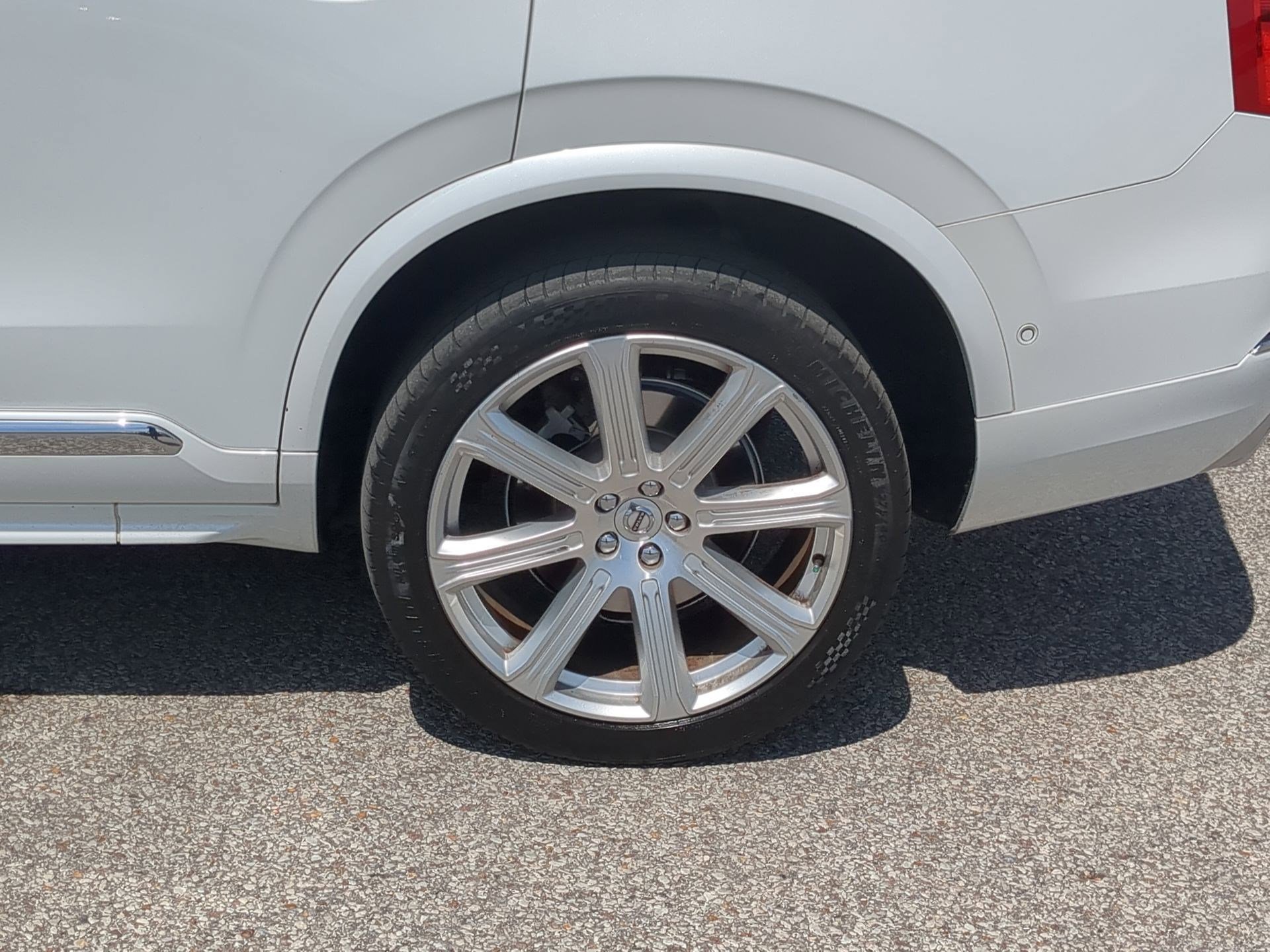 Used 2017 Volvo XC90 T8 Inscription w/ Vision Package AWD/4WD image 10
