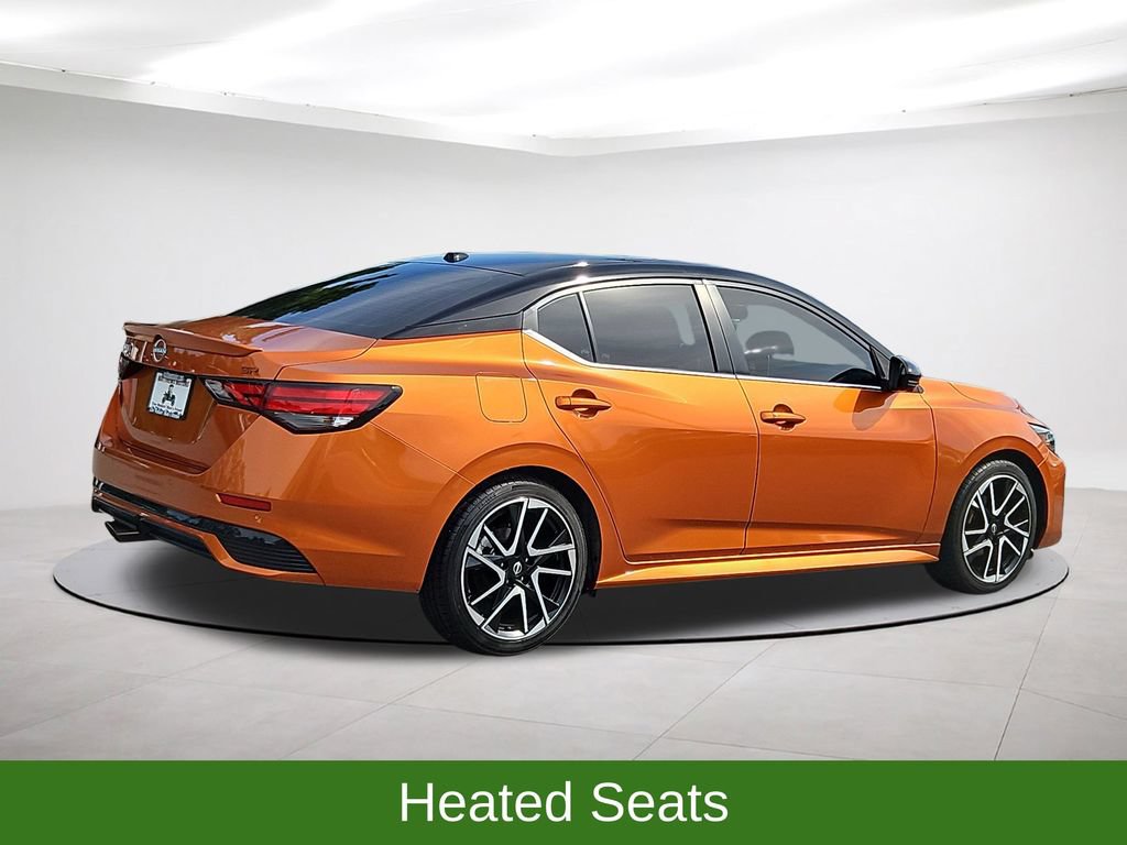 Used 2025 Nissan Sentra SR w/ SR Premium Package FWD image 7