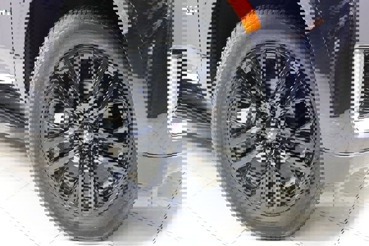 Used 2023 GMC Yukon XL Denali w/ LPO, Floor Liner Package image 15