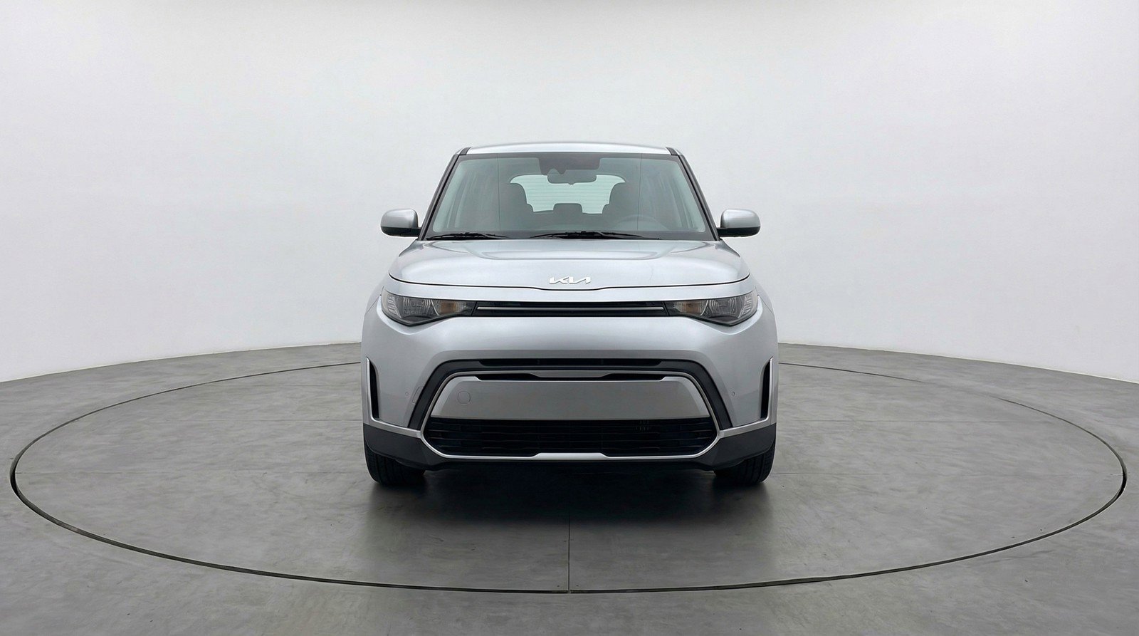 Used 2025 Kia Soul LX w/ LX Technology Package image 2