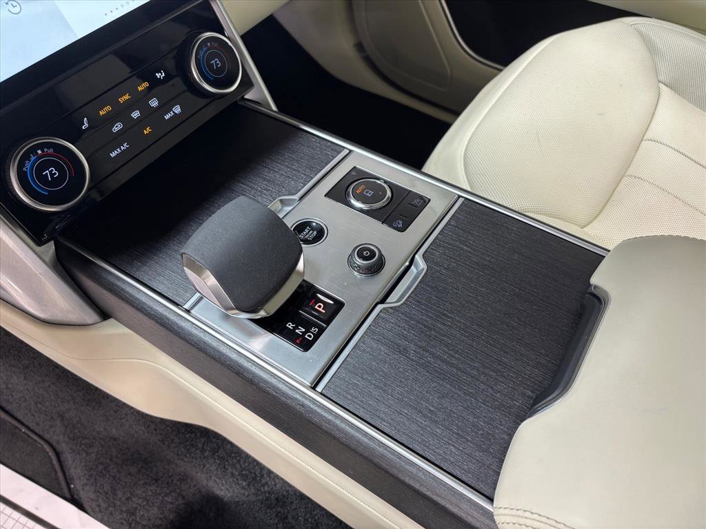 Used 2023 Land Rover Range Rover SE image 14