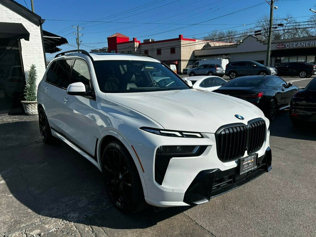 Used 2023 BMW X7 xDrive40i w/ Executive Package image 7
