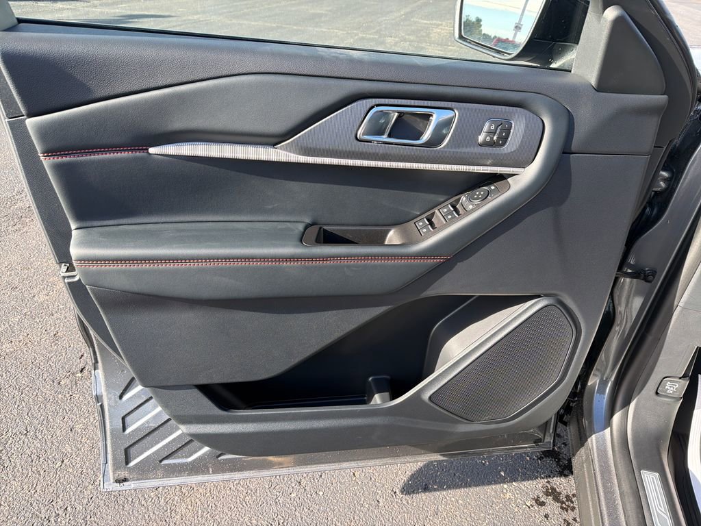 New 2026 Ford Explorer ST-Line w/ ST-Line Street Pack image 10
