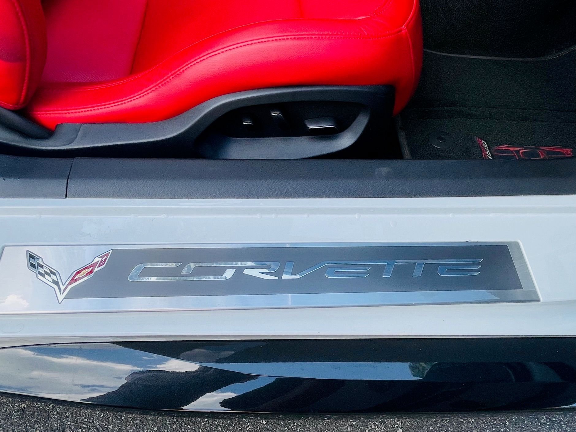 Used 2017 Chevrolet Corvette Grand Sport w/ Z07 Performance Package RWD image 41