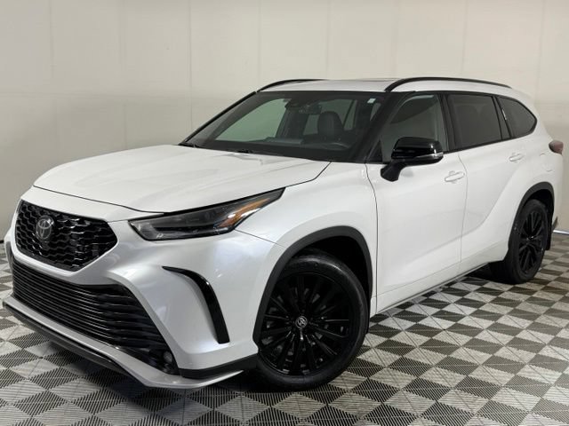 Used 2024 Toyota Highlander XSE