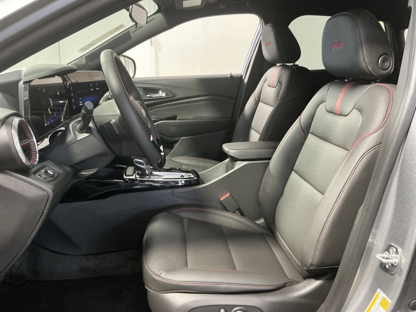 New 2026 Chevrolet Trax RS image 14