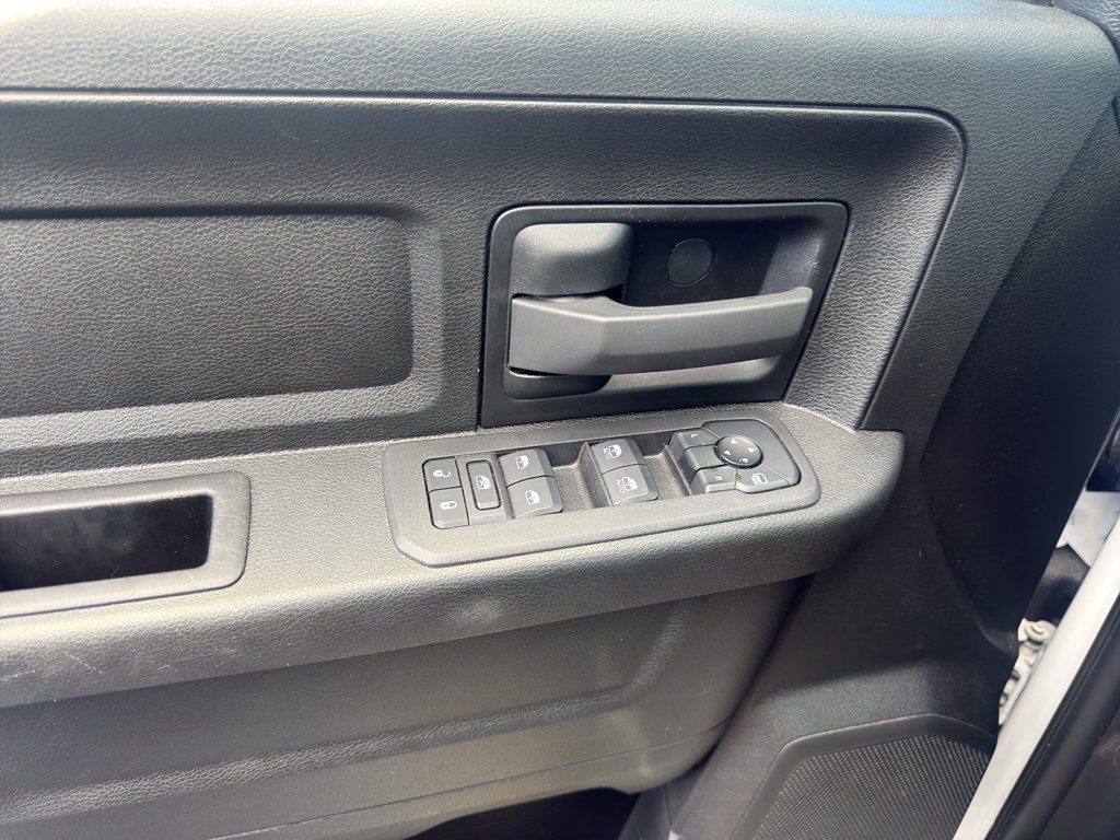 Used 2025 RAM 3500 Tradesman w/ Chrome Appearance Group AWD/4WD image 22