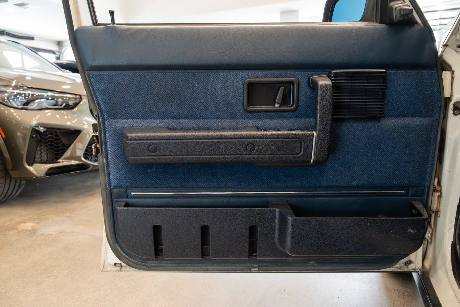 Used 1989 Volvo 240 DL RWD image 18