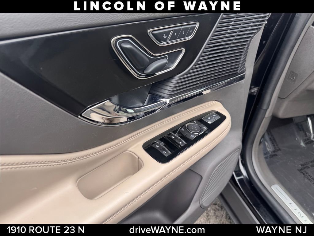 Certified 2022 Lincoln Corsair AWD w/ Premium Package image 14