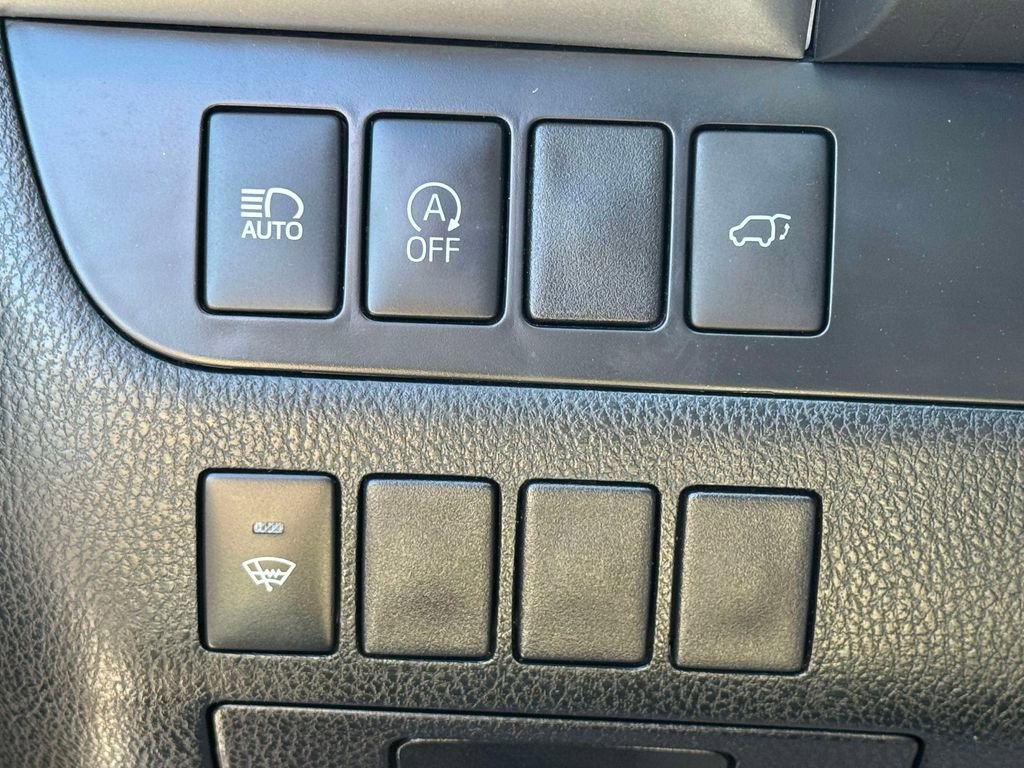 Used 2019 Toyota Highlander XLE AWD/4WD image 19