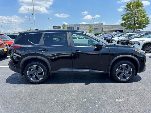 Certified 2026 Nissan Rogue SV FWD image 2