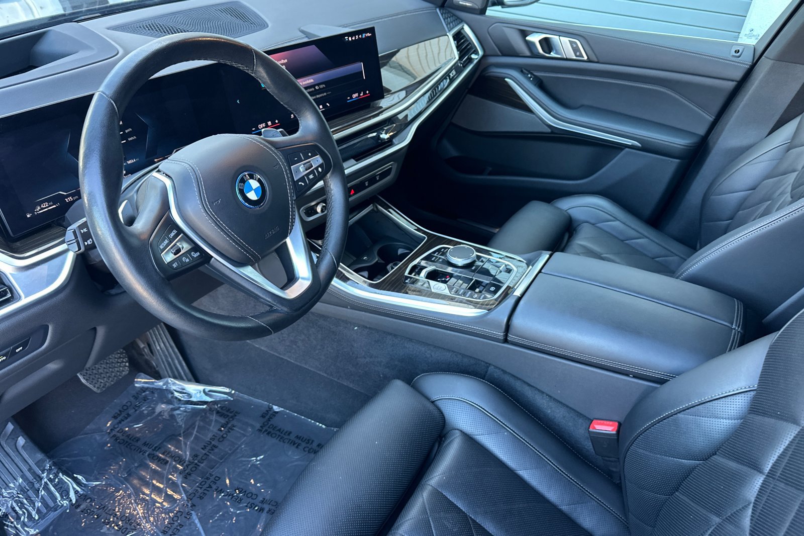 Used 2024 BMW X5 xDrive50e w/ Premium Package AWD/4WD image 4