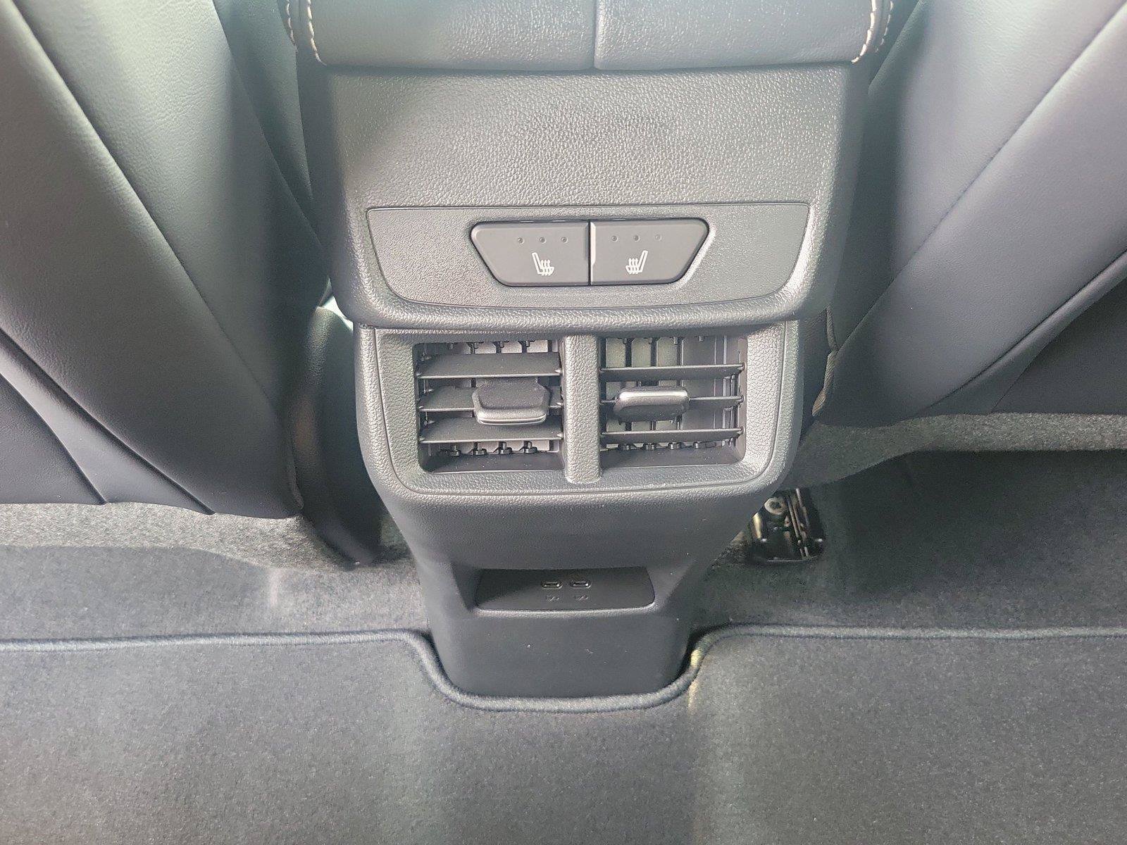New 2027 GMC Terrain Elevation w/ Elevation Premium Package FWD image 8