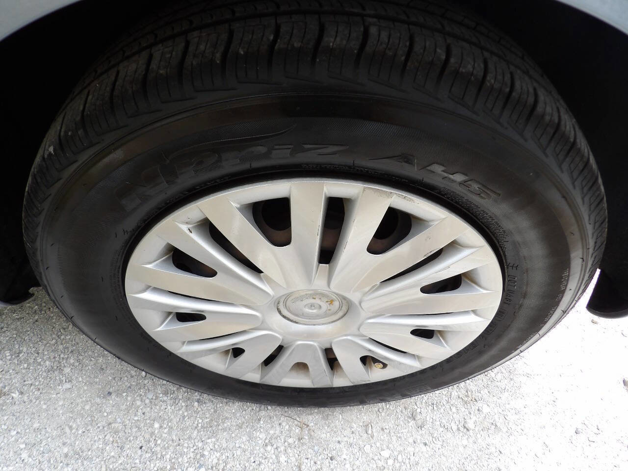 Used 2011 Volkswagen Golf 4-Door image 10