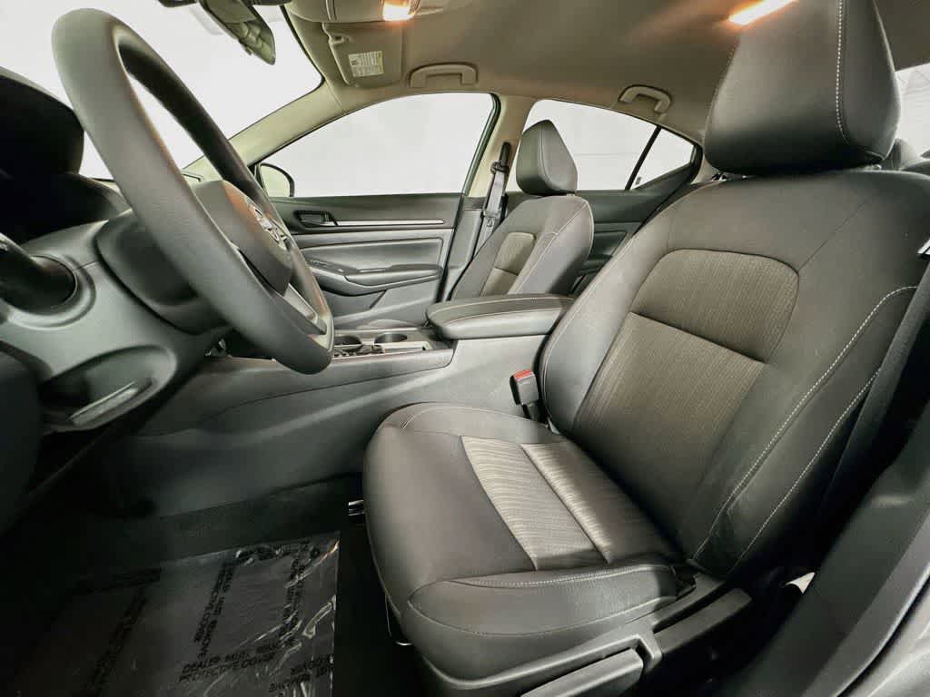 Used 2024 Nissan Altima 2.5 S FWD image 12