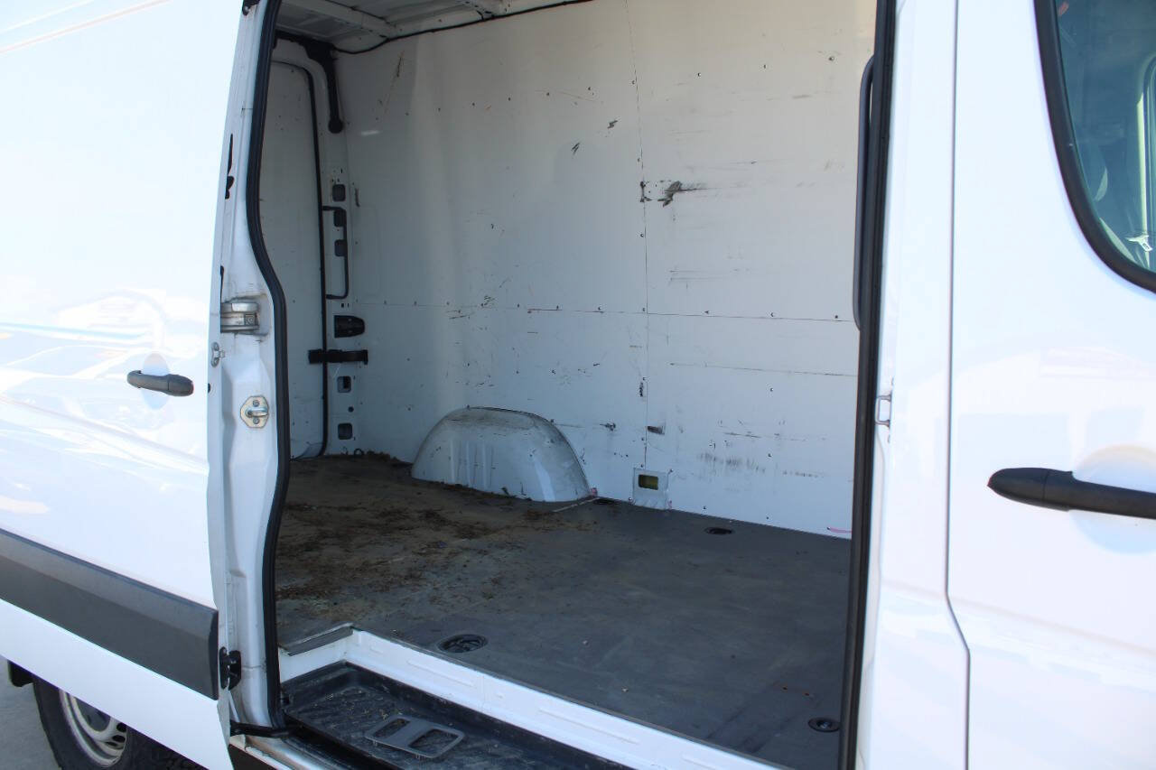 Used 2018 Mercedes-Benz Sprinter 2500 image 6