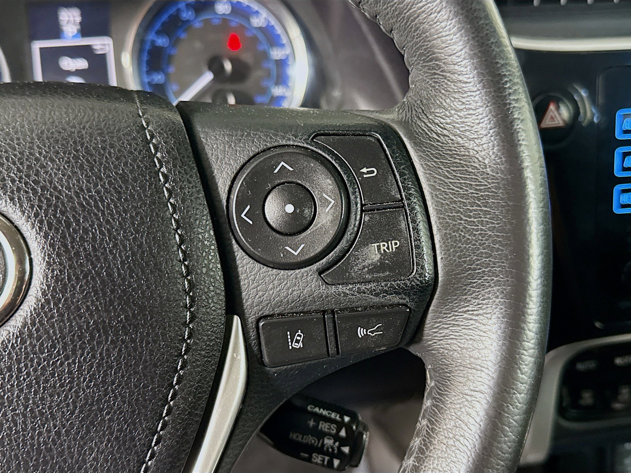 Used 2018 Toyota Corolla XSE w/ Carpet Mat Package (TMS) FWD image 15